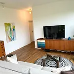 2 Bedroom Mauerpark-Apartment, Berlin Mitte View calendar